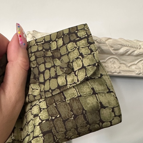 CLEO | Vintage Olive Mosaic Snack Skin Button Up Blouse Shirt - Picture 7 of 11